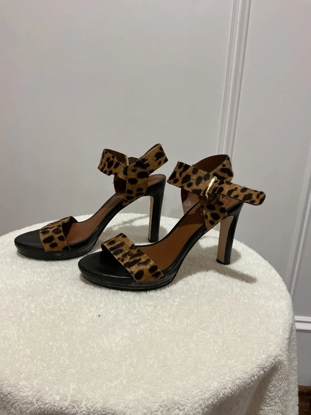 Franco Sarto Platform Animal print Calf hair Sandals Heels 7M